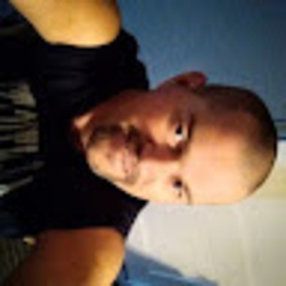 Meet your Posher, Lee - Picture 1 of 1